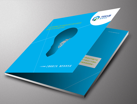 目前樣本畫冊(cè)已經(jīng)是企業(yè)必備的合作工具，完美的樣本可以讓客戶在短時(shí)間內(nèi)了解產(chǎn)品，盡快促成客戶合作。一本好的樣本能夠讓客戶找到他所需要的產(chǎn)品，好的樣本都具備產(chǎn)品多樣、設(shè)計(jì)到位、文字介紹清晰，加上也會(huì)融入企業(yè)文化在里面，能夠讓客戶有興趣了解整個(gè)樣本里面的內(nèi)容。那么樣本印刷在印刷的過程需要注意哪些細(xì)節(jié)?